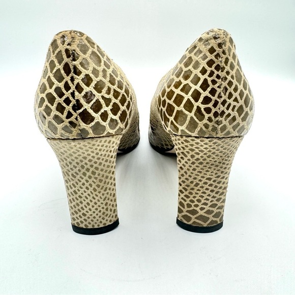 VINTAGE RAQUEL’S ANIMAL PRINT GREEN LEATHER HEEL SQUARE TOE GOLD MEDUSA HEAD 7.5 - Picture 5 of 14